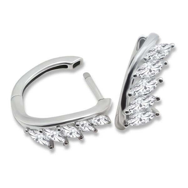 Elegante Creolen mit weißen Zirkonias – 17 mm hoch, 7 mm breit