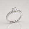 Radiant Grace Ring aus 960 Argentium Silber mit 4 mm Moissanite und feinem Steinbesatz